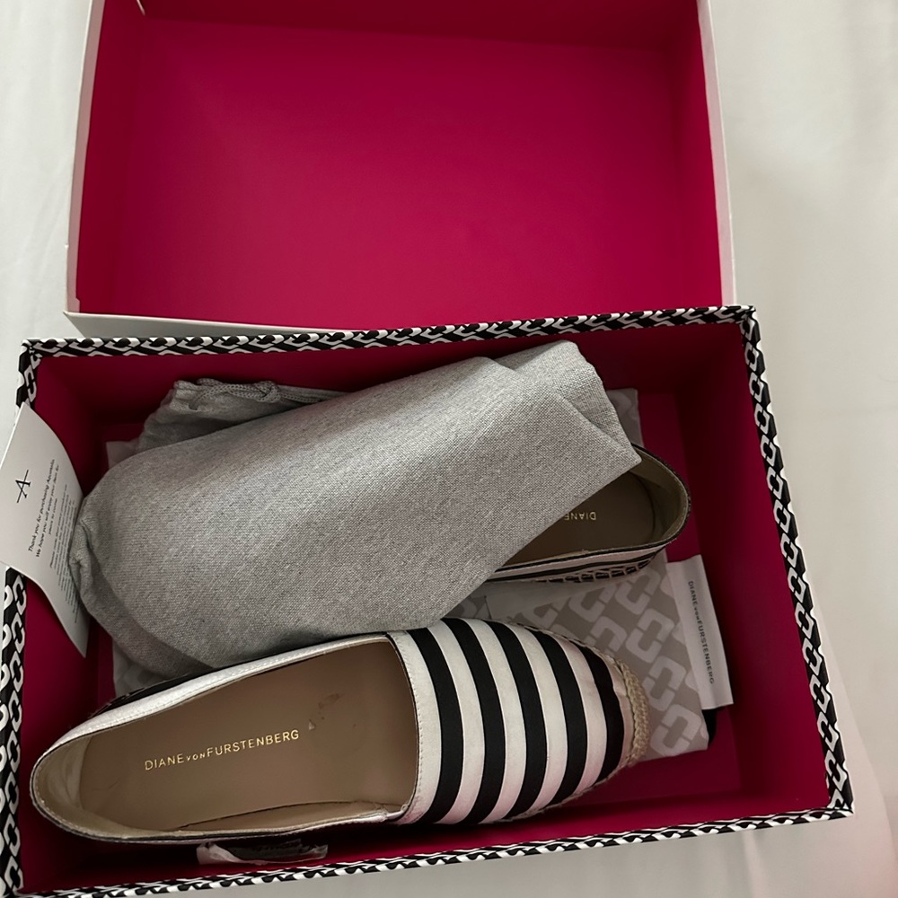 Diane Von Furstenberg
Espadrilles